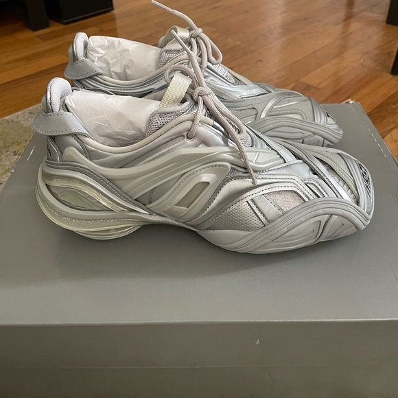 Brand New Balenciaga Tyrex Silver women’s sz eu 37 - Picture 6 of 7